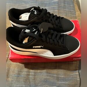 Puma Classic Black Sneakers